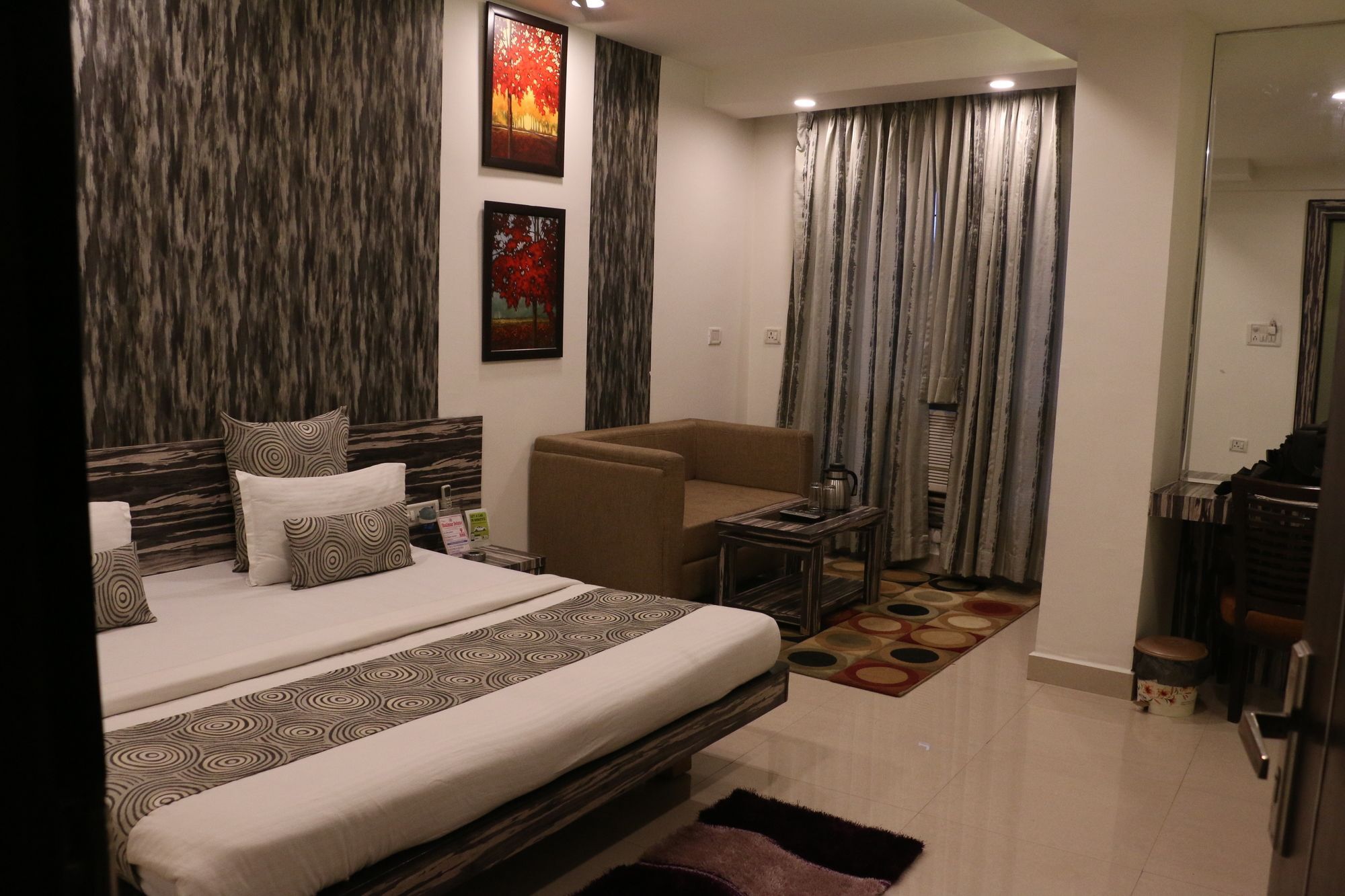 Hotel Shalimar Deluxe Bhopal Exterior foto